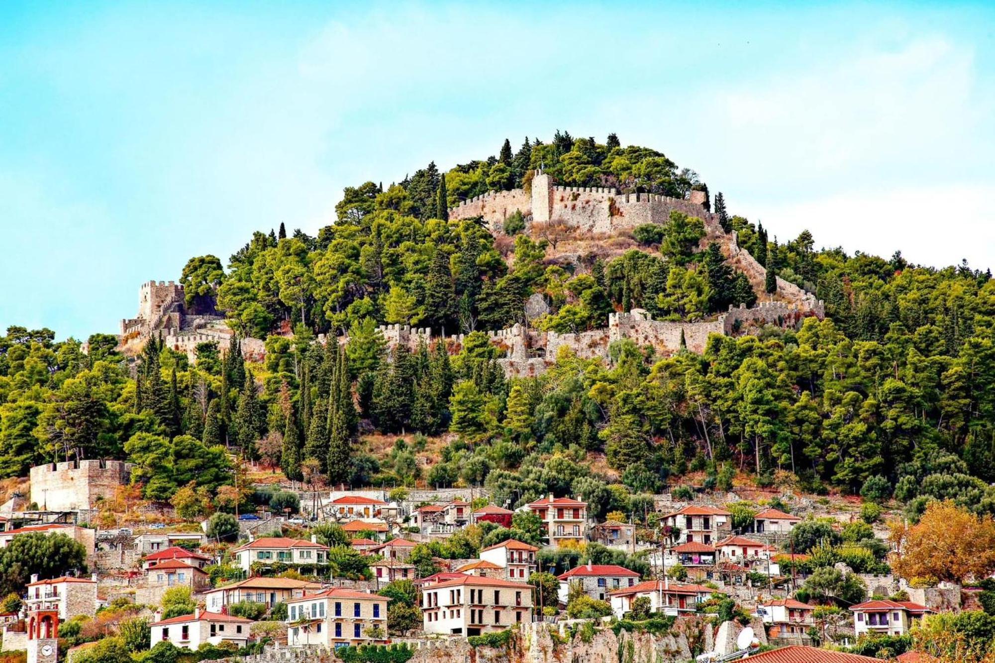 Nafpaktos Apartment And Studios In Port Екстериор снимка