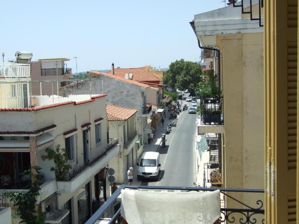 Nafpaktos Apartment And Studios In Port Екстериор снимка