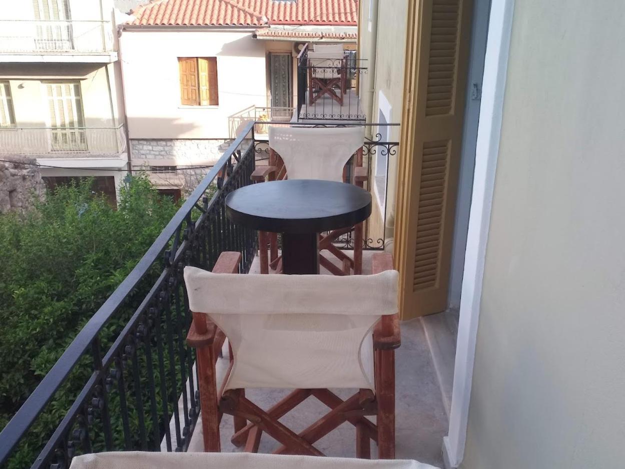 Nafpaktos Apartment And Studios In Port Екстериор снимка