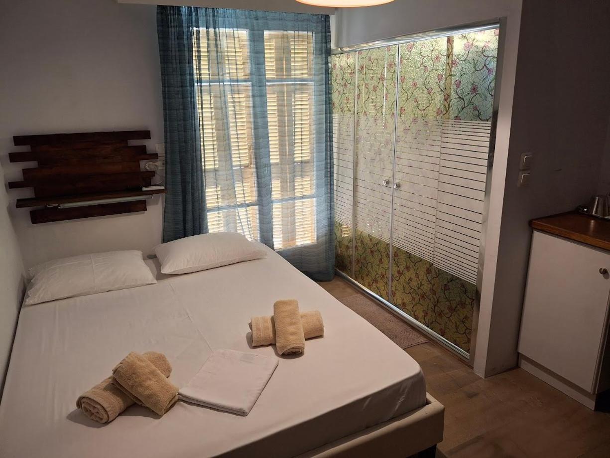 Nafpaktos Apartment And Studios In Port Стая снимка