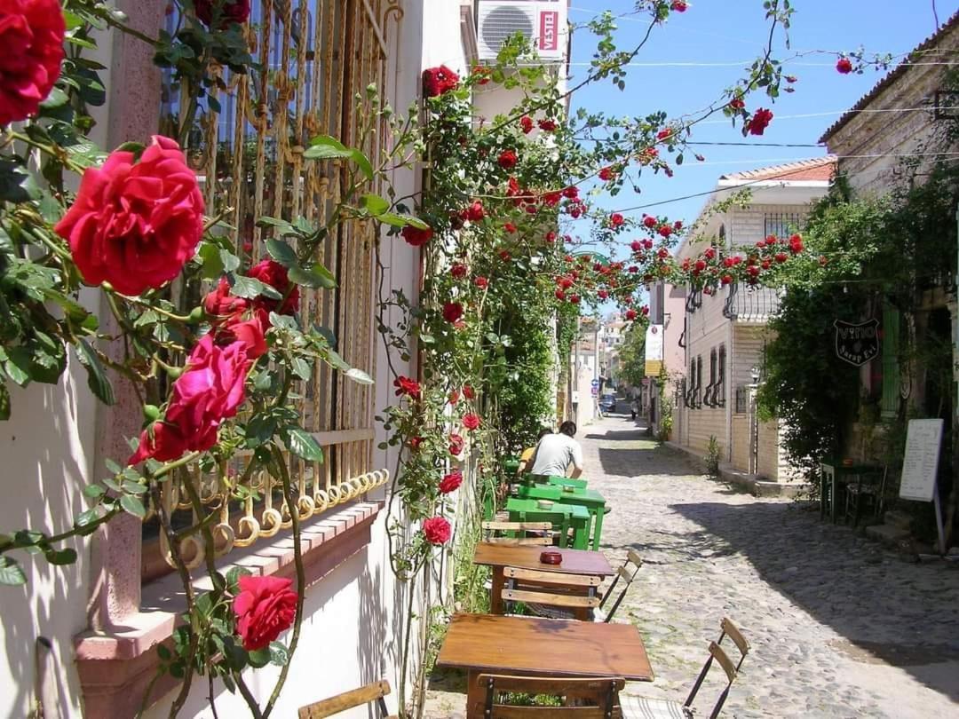 Nafpaktos Apartment And Studios In Port Екстериор снимка