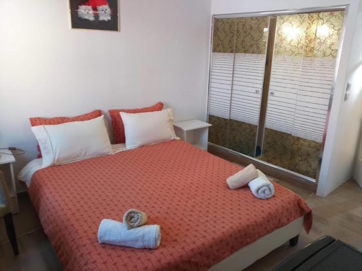 Nafpaktos Apartment And Studios In Port Стая снимка