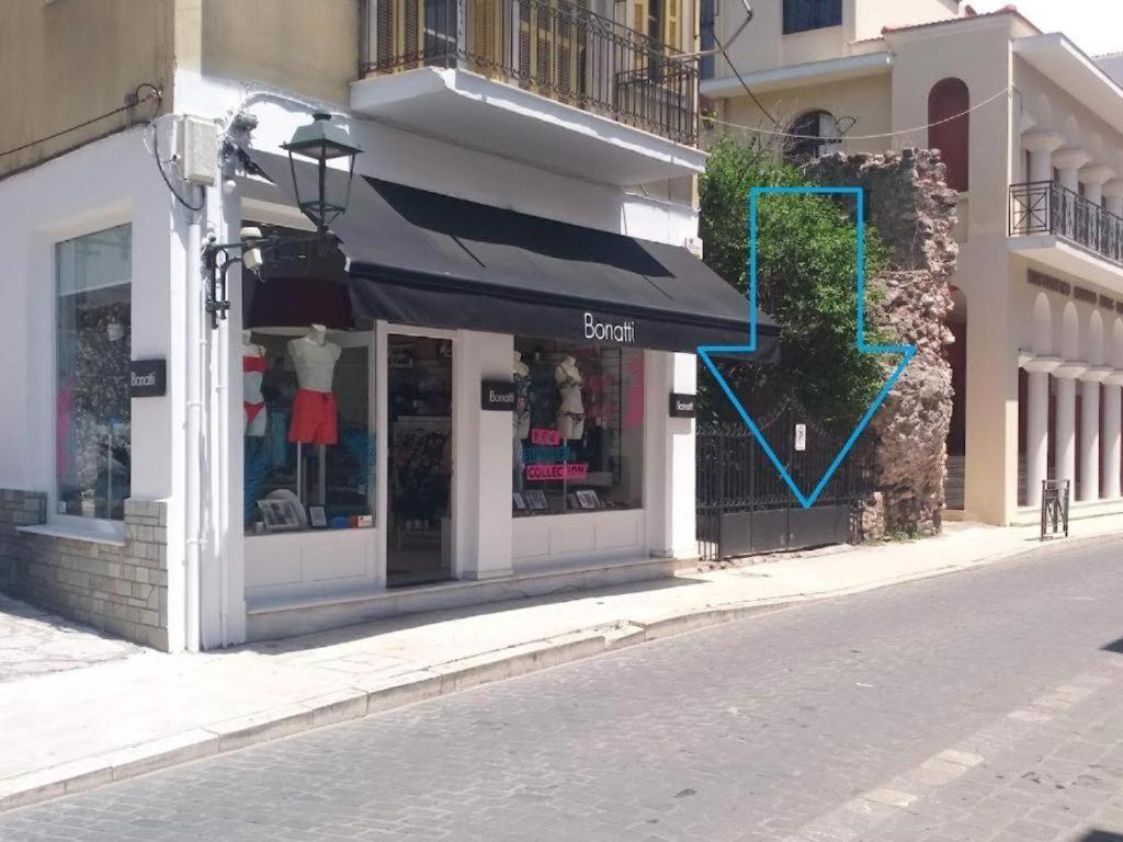 Nafpaktos Apartment And Studios In Port Екстериор снимка