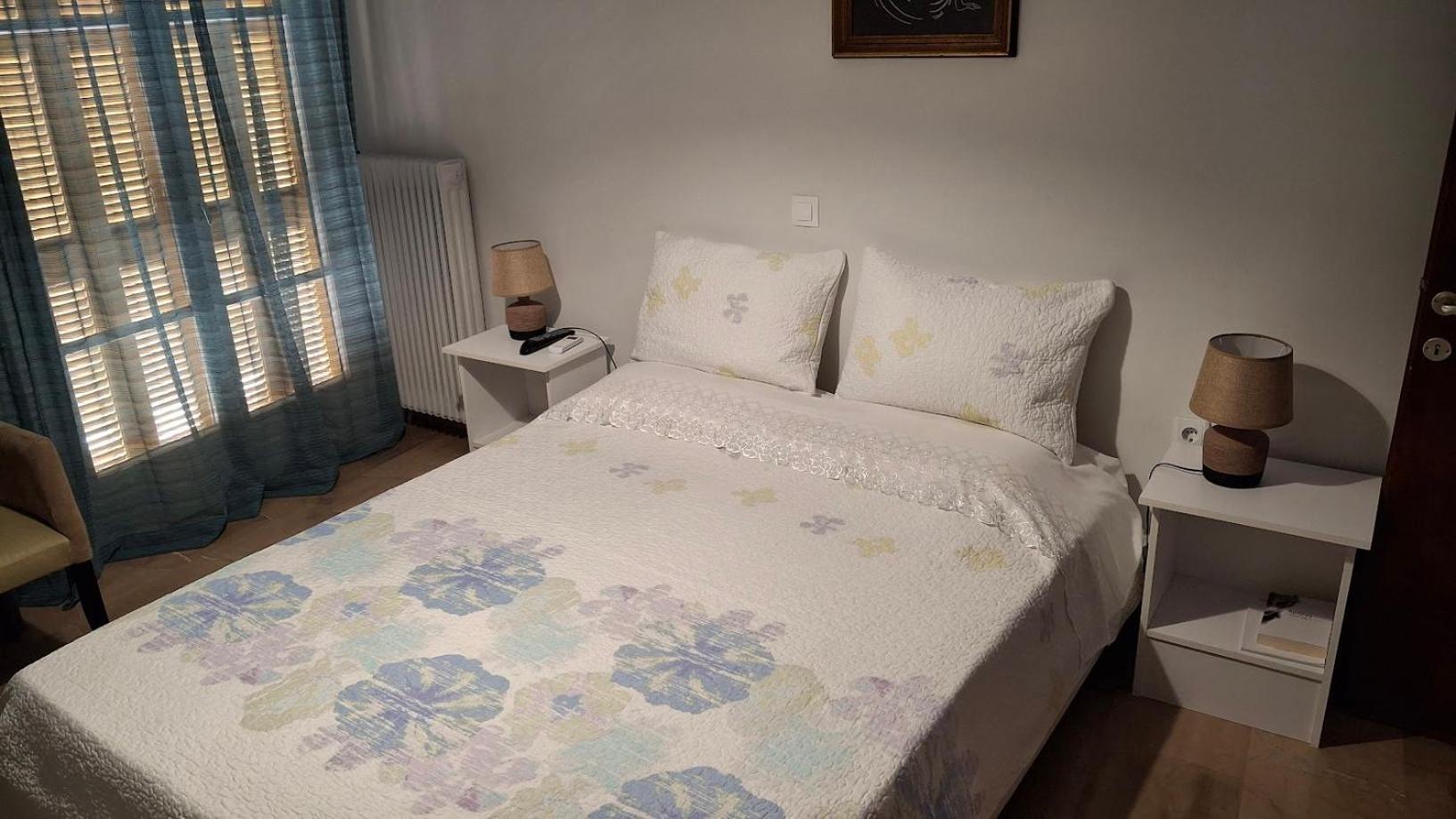 Nafpaktos Apartment And Studios In Port Екстериор снимка