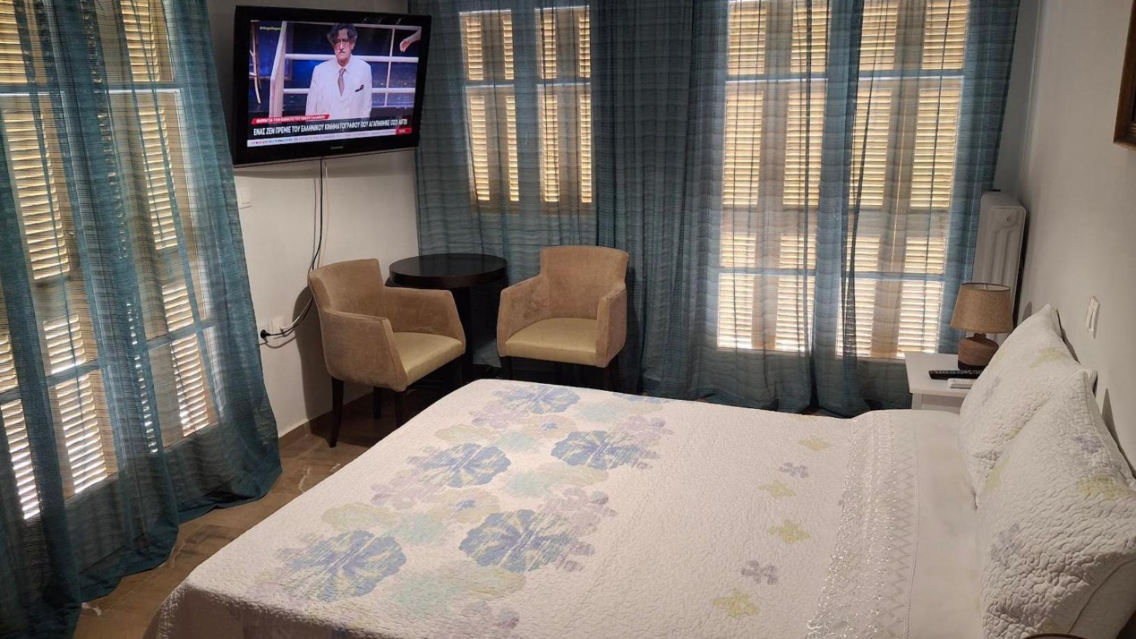 Nafpaktos Apartment And Studios In Port Екстериор снимка